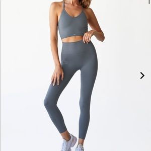 SET ACTIVE New. Color slate